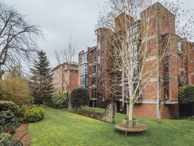 2 bedroom apartment for sale in Beaufort Road | Clifton, BS8