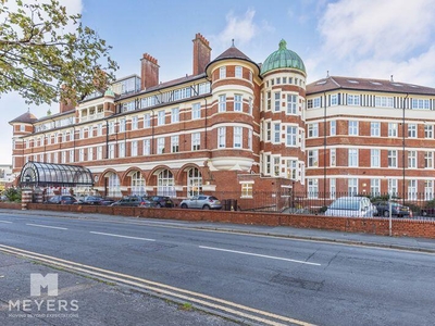 2 bedroom apartment for sale in Burlington Mansions, 9 Owls Road, Bournemouth, BH5