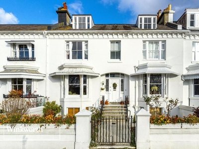 2 bedroom apartment for sale in Clifton Terrace, Brighton, East Sussex, BN1