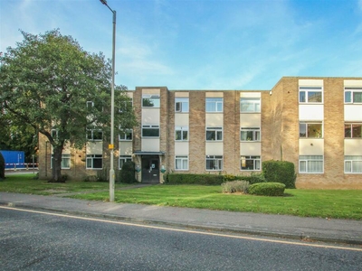2 bedroom apartment for sale in Eagle Way, Great Warley, Brentwood, CM13