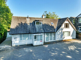 2 Bedroom Apartment For Sale In New Road, Windermere