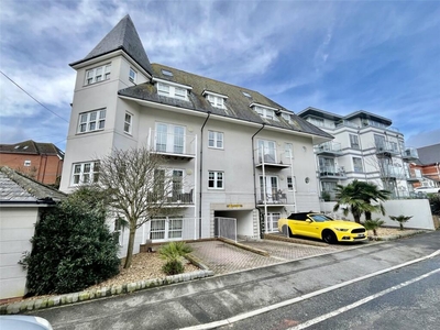 2 bedroom apartment for sale in Studland Road, Bournemouth, BH4