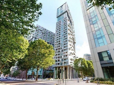 2 bedroom apartment to rent Canary Wharf, South Quay, E14 9BP