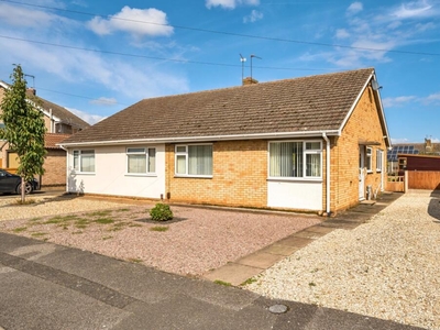 2 bedroom bungalow for sale in Gleedale, North Hykeham, Lincoln, Lincolnshire, LN6