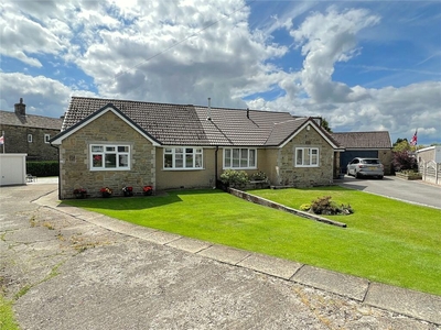 2 bedroom bungalow for sale in Parkside Avenue, Queensbury, Bradford, BD13