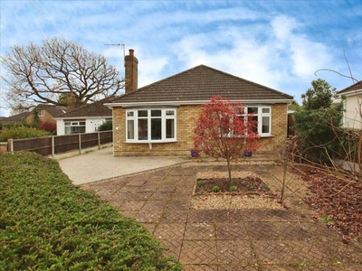 2 bedroom bungalow for sale in Robertson Road, North Hykeham, Lincoln, LN6
