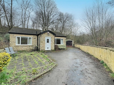 2 bedroom bungalow for sale in Wyke Bottoms, Oakenshaw, Bradford, BD12