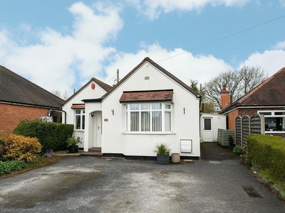 2 bedroom detached bungalow for sale in Hollywood Lane, Hollywood, B47