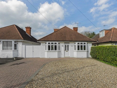 2 bedroom detached bungalow for sale in Woodlands Avenue, Woodley, Reading, RG5