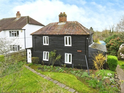 2 bedroom detached house for sale in Magpie Lane, Little Warley, Brentwood, Essex, CM13
