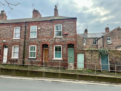 2 bedroom end of terrace house for rent in Prices Lane, York, YO23