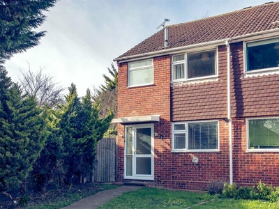 2 bedroom end of terrace house for rent in Walmer Gardens, Sittingbourne, Kent, ME10