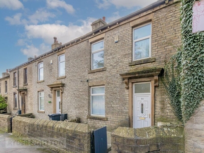 2 bedroom end of terrace house for sale in Carr House Road, Halifax, West Yorkshire, HX3