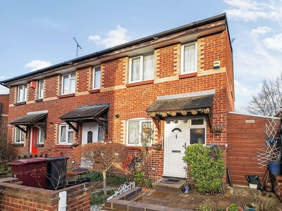 2 bedroom end of terrace house for sale in Central Reading / Hospital Area, Berkshire, RG1