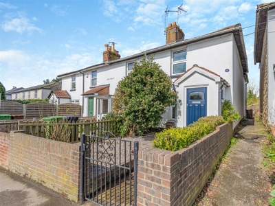 2 bedroom end of terrace house for sale in Loose Road, Maidstone, ME15