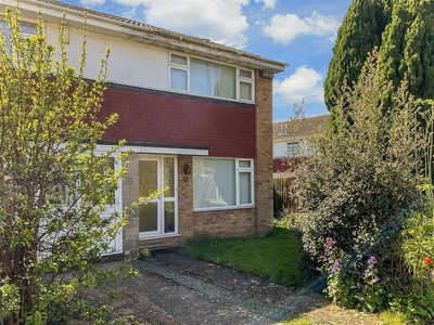 2 bedroom end of terrace house for sale in Merton Road, Bearsted, Maidstone, Kent, ME15