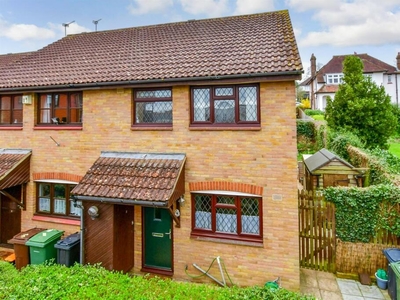 2 bedroom end of terrace house for sale in St. Anne's Court, Maidstone, Kent, ME16
