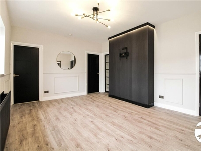 2 bedroom flat for rent in Admiral Seymour Road, London, SE9