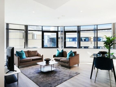 2 Bedroom Flat For Rent In Brentford, Middlesex