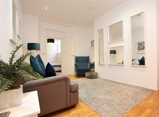 2 bedroom flat for rent in Cleveland Place East, Bath, BA1
