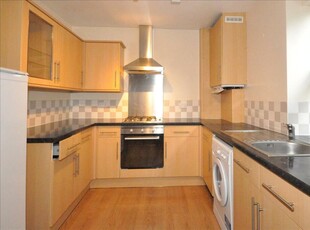 2 bedroom flat for rent in Corfton Road, London, W5