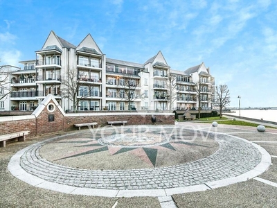 2 bedroom flat for rent in The Boulevard, Greenhithe, Kent, DA9