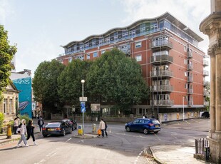2 bedroom flat for rent in The Panoramic, City Centre, BS1