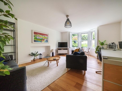 2 bedroom flat for sale in Apsley Road, Clifton, Bristol, BS8