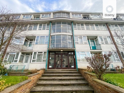 2 bedroom flat for sale in Buckingham Lodge, Seven Dials, Brighton, BN1