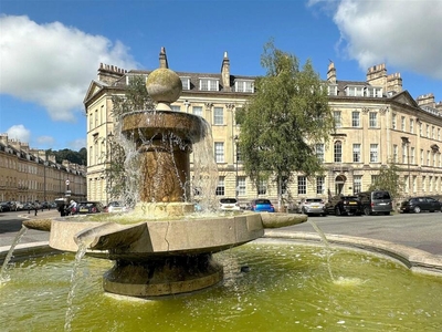 2 bedroom flat for sale in Connaught Mansions, Great Pulteney Street, BA2