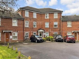 2 Bedroom Flat For Sale In Emsworth