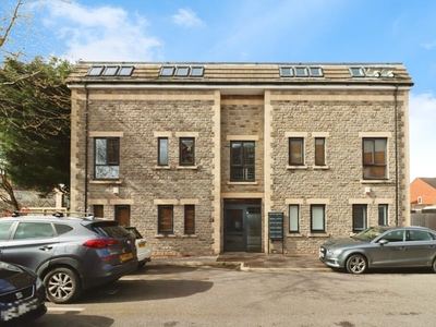 2 bedroom flat for sale in Midland Terrace, Bristol, Somerset, BS16