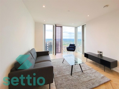 2 bedroom flat for sale in Three60, M15