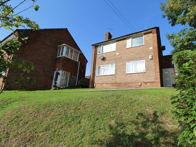 2 bedroom flat for sale in Turners Road North, Luton, LU2