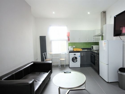 2 bedroom flat to rent Preston, PR1 8TL