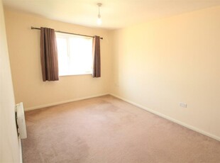 2 bedroom house for rent in Pavior Road, Nottingham, NG5