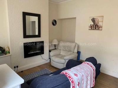 2 Bedroom House For Rent In Salford