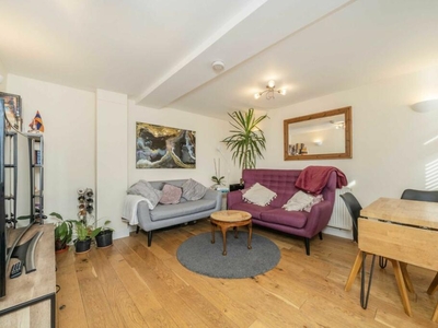 2 bedroom house for sale in Wellfield Road, Streatham, SW16