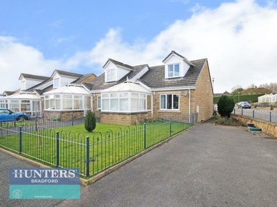 2 bedroom semi-detached bungalow for sale in Pitty Beck View Allerton, Bradford, BD15 7YS, BD15