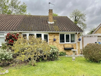 2 bedroom semi-detached bungalow for sale in Walmer Road, Woodley, RG5