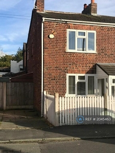 2 bedroom semi-detached house for rent in Shaw Street, Culcheth, Warrington, WA3