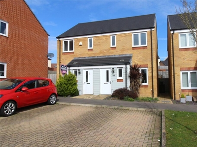2 bedroom semi-detached house for sale in Nuffield Way, Basingstoke, Hampshire, RG24