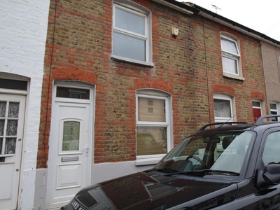 2 bedroom terraced house for rent in Alexandra Road, Gravesend, Kent, DA12