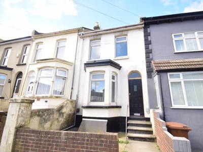 2 bedroom terraced house for rent in Canterbury Street Gillingham ME7