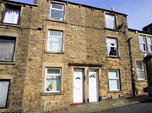 2 bedroom terraced house for sale in Clarence Street, Lancaster, LA1