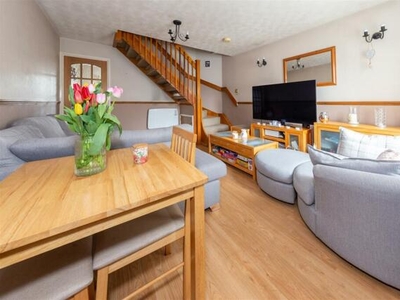 2 Bedroom Terraced House For Sale In Dunstable