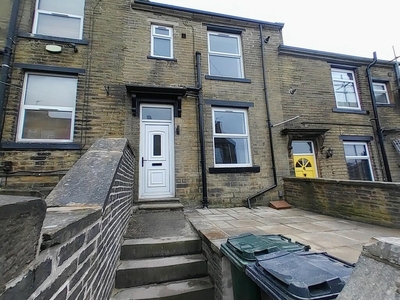 1 bedroom terraced house for sale in High Street, Thornton, BD13