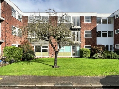 3 bedroom apartment for sale in Hutton Road, Shenfield, CM15