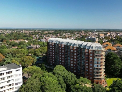 3 bedroom apartment for sale in Manor Road, Bournemouth, BH1