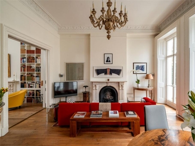 3 bedroom apartment for sale in Onslow Gardens, South Kensington, SW7